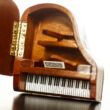 Wooden Piano - Dollhouse accessory