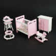 BABASZOBA garnitúra 5 részes - fehér/rózsaszín festéssel - csecsemő babával