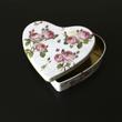 Roses - Heart-shaped tin box