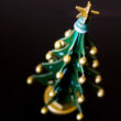 Karácsonyfa fából, arany csengettyűkkel 30 cm