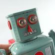 Retro távirányítós robot lemezből Retro távirányítós robot lemezből