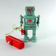Retro távirányítós robot lemezből Retro távirányítós robot lemezből
