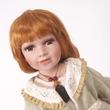OLIVIA PORCELÁNBABA 62 CM OLIVIA PORCELÁNBABA 62 CM