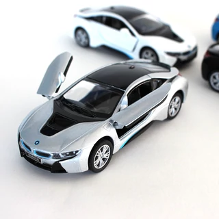 BMW i8   piros,sárga,zöld és ibolyakék  karosszériával     1:36