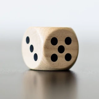 Dobókocka fából 2,5 cm Dobókocka fából 2,5 cm