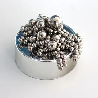 Mágneses golyós szoborépítő Mágneses golyós szoborépítő