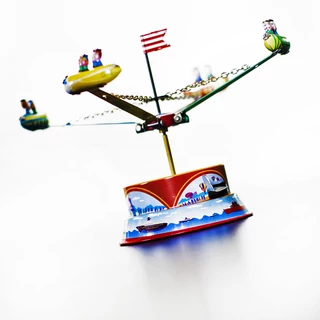 Láncos körhinta hajókkal  lemezből Láncos körhinta hajókkal  lemezből