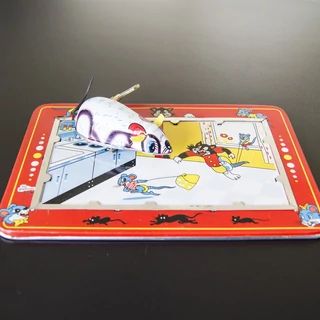 Szerencsés egér a konyhában  tálcás lemezjáték Szerencsés egér a konyhában  tálcás lemezjáték