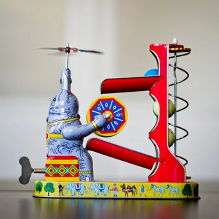 ELEFANT LABDAVAL ELEFANT LABDAVAL