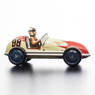 Ezüst Nyíl hasonmás versenyautó lemezből 13 cm Ezüst Nyíl hasonmás versenyautó lemezből 13 cm