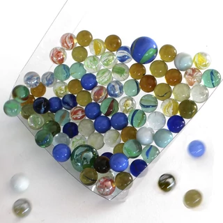 Üveggolyó szett  vegyes színekben 88 db