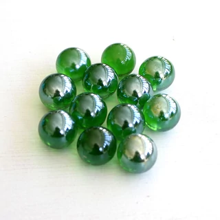 Pearl green marbles set 25 cm