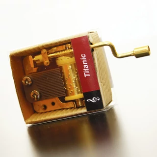 Titanic  beépíthető zeneszerkezet Titanic  beépíthető zeneszerkezet