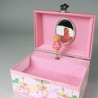 Zenélő, fiókos ékszerdoboz  mackó a körhintán Zenélő, fiókos ékszerdoboz  mackó a körhintán