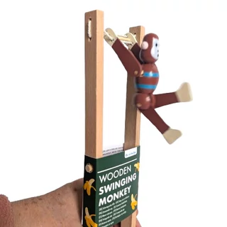 Tornázó majom fából
