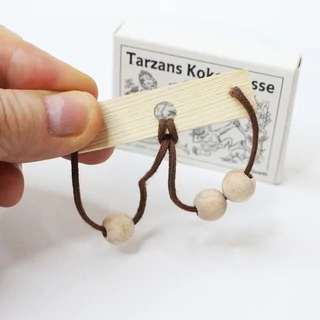 Tarzan kókuszdiói  gyufásdoboz játék fából Tarzan kókuszdiói  gyufásdoboz játék fából