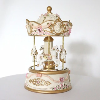 Bézs színű körhinta, zenélő ajándéktárgy dekor 16 cm Bézs színű körhinta, zenélő ajándéktárgy dekor 16 cm