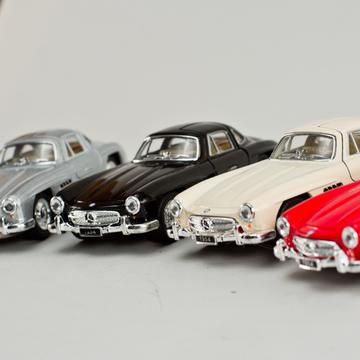MercedesBenz 300SL Coupé modellautó  1:38
