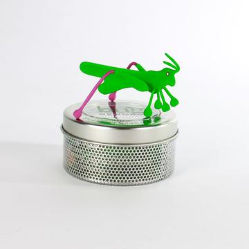 Szöcske mágneses figura
