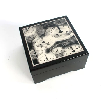 ÓRÁK  ÉKSZERDOBOZ   zenélő ajándéktárgy