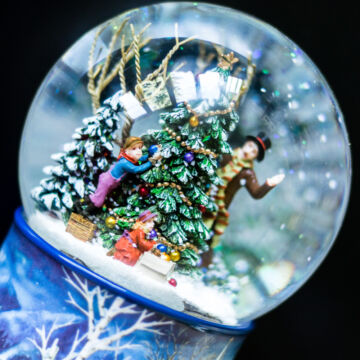 Karácsonyfa díszítés  zenélő hógömb