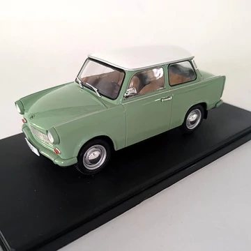 TRABANT 601 zöld 1965  -1:24 - modell autó   -  WhiteBox