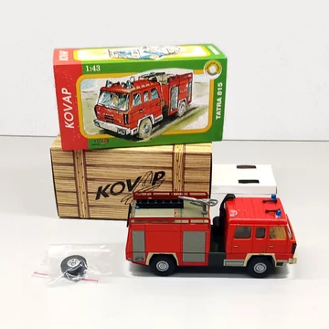 Tűzoltóautó TATRA 818   hasonmás   1:43 lemezjáték