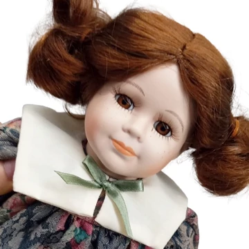 KÁRMEN porcelánbaba